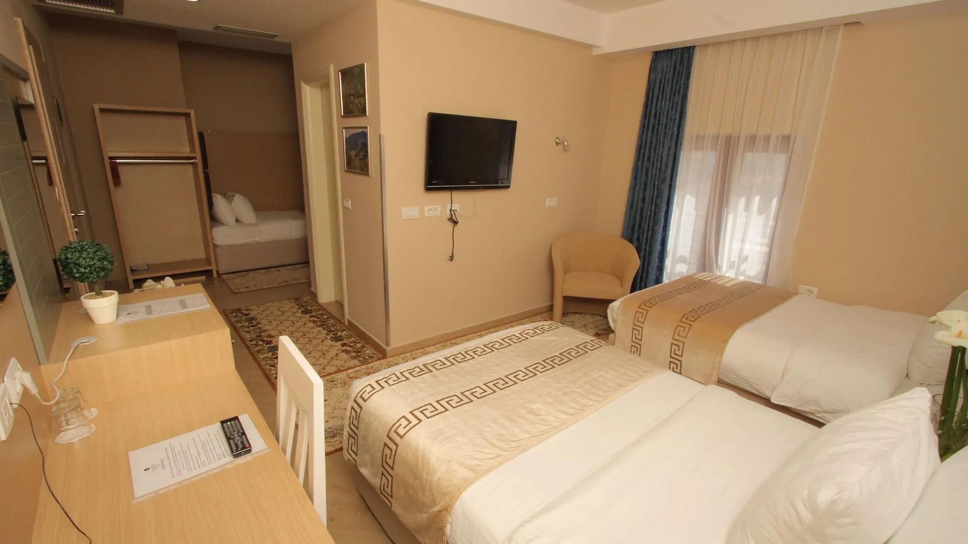 Capital Tirana Hotel Bruci