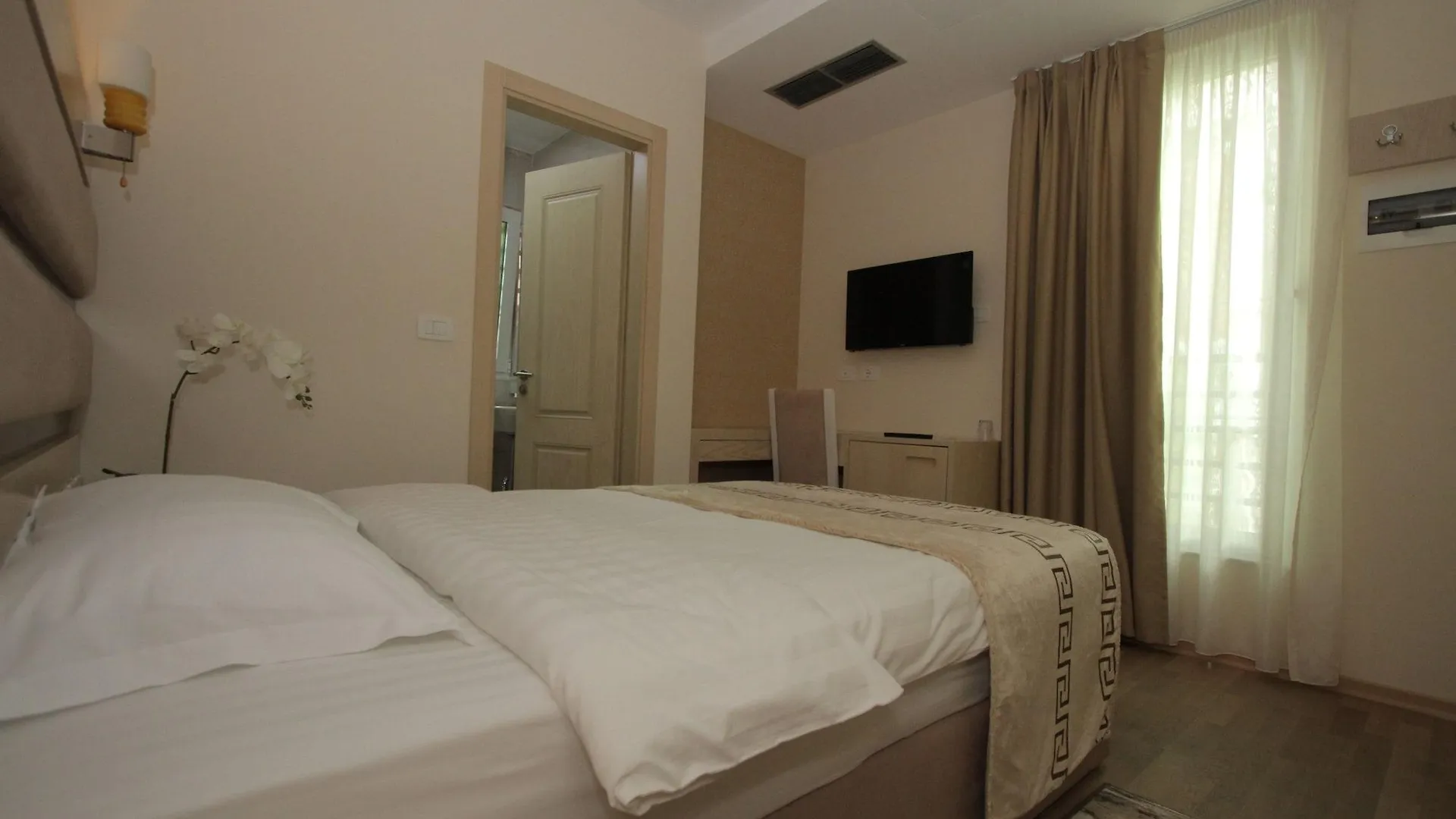 ***  Capital Tirana Hotel Bruci Albania